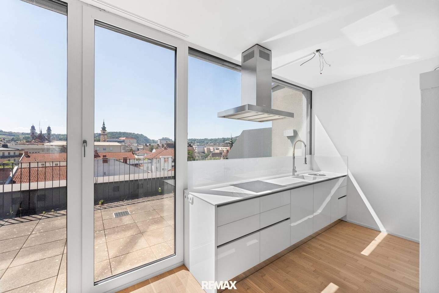 Skyline-Penthouse auf zwei Ebenen mit drei Außenbereichen