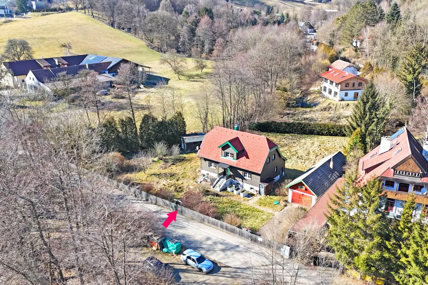 Building plot in idyllic green setting in the Irenental divisible with developer suitability