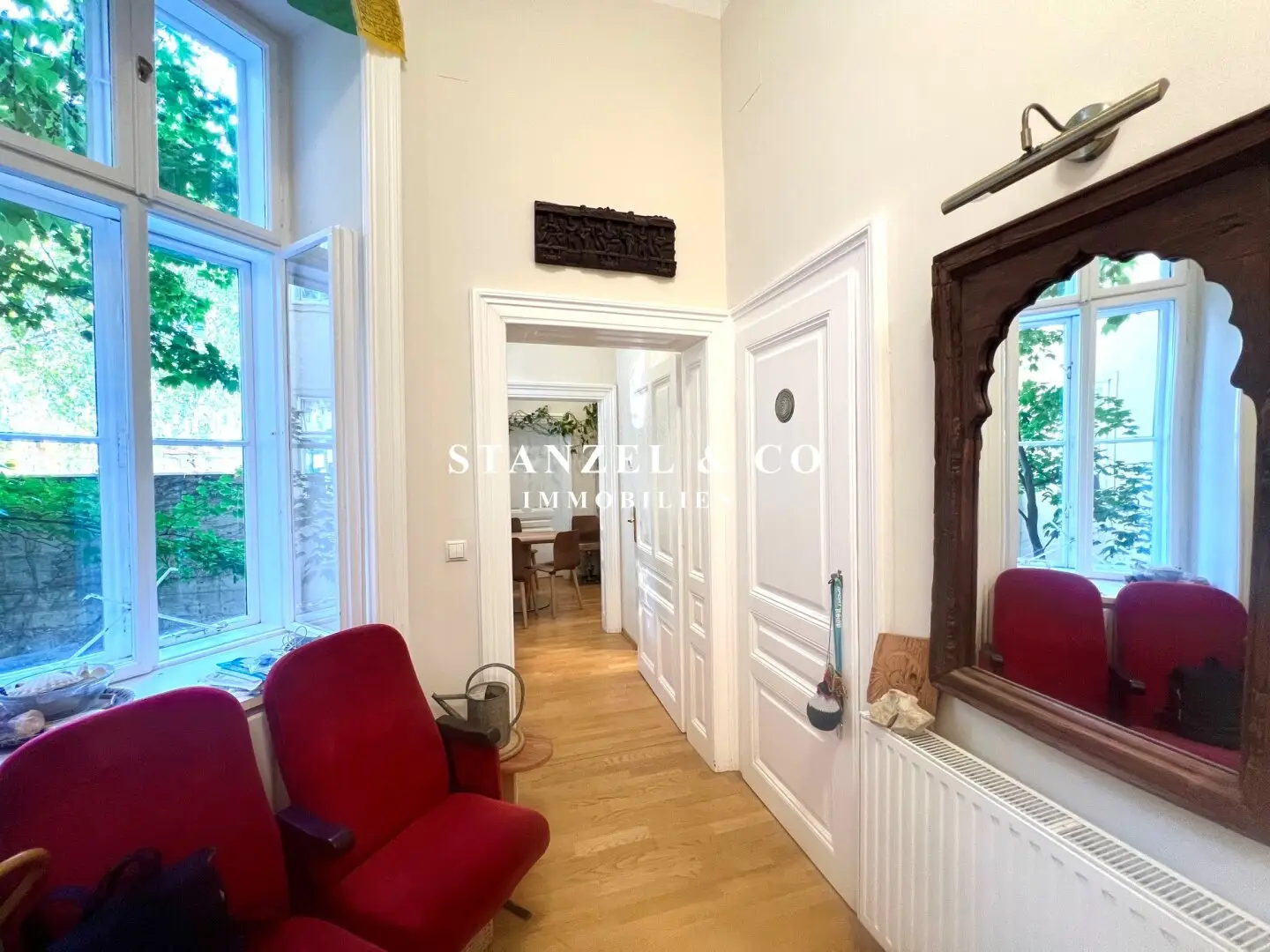 KLASSISCHES HELLES ALTBAUAPARTMENT IN CITYNÄHE