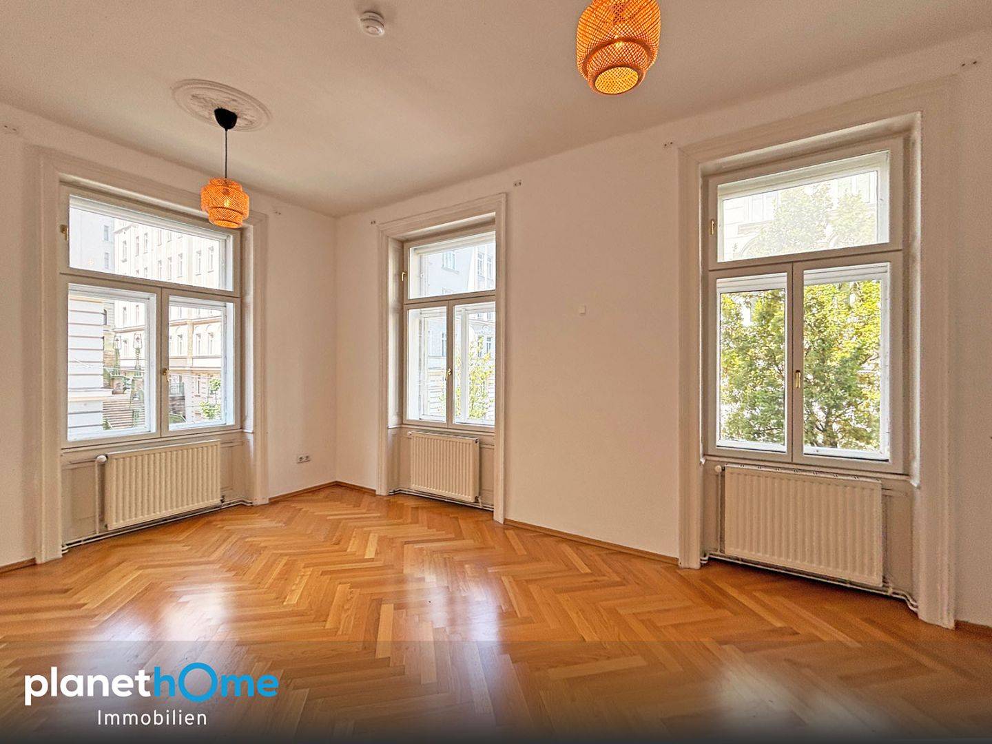 Period apartment on mezzanine with herringbone parquet