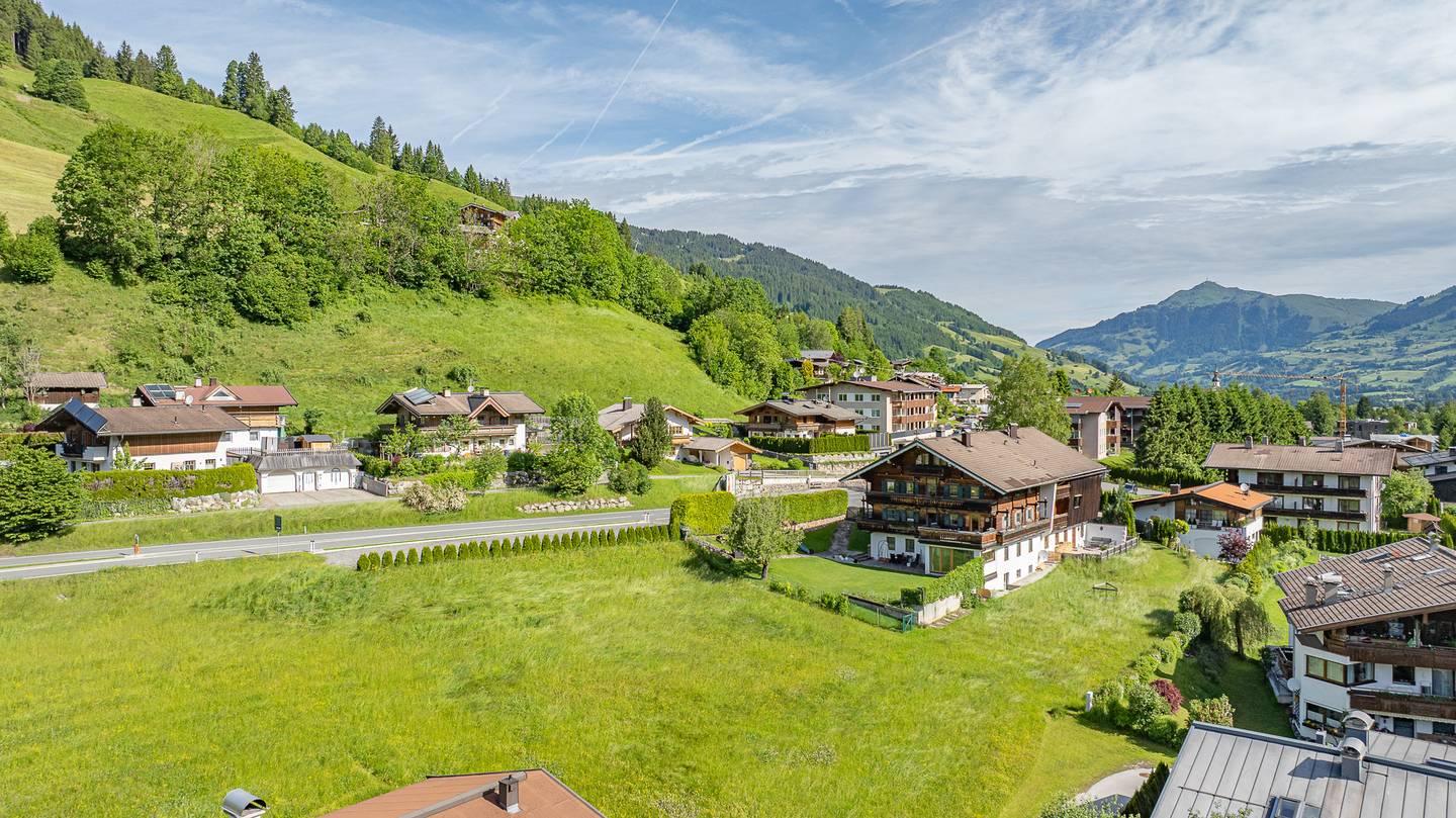 Teilerschlossenes Hanggrundstück mit Fernblick Wohnung