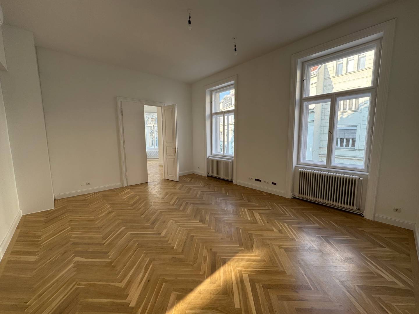 Repräsentative Altbauwohnung Nähe Goldenes Quartier
