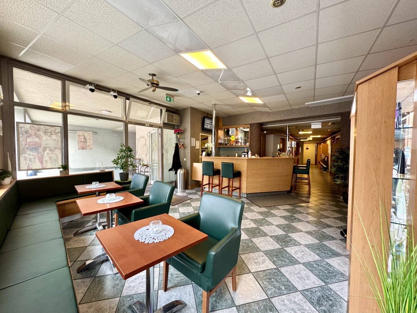 Attraktives Geschäftslokal mit ca. 194 m² – flexible Raumaufteilung, top Frequenzlage im 17. Bezirk!
