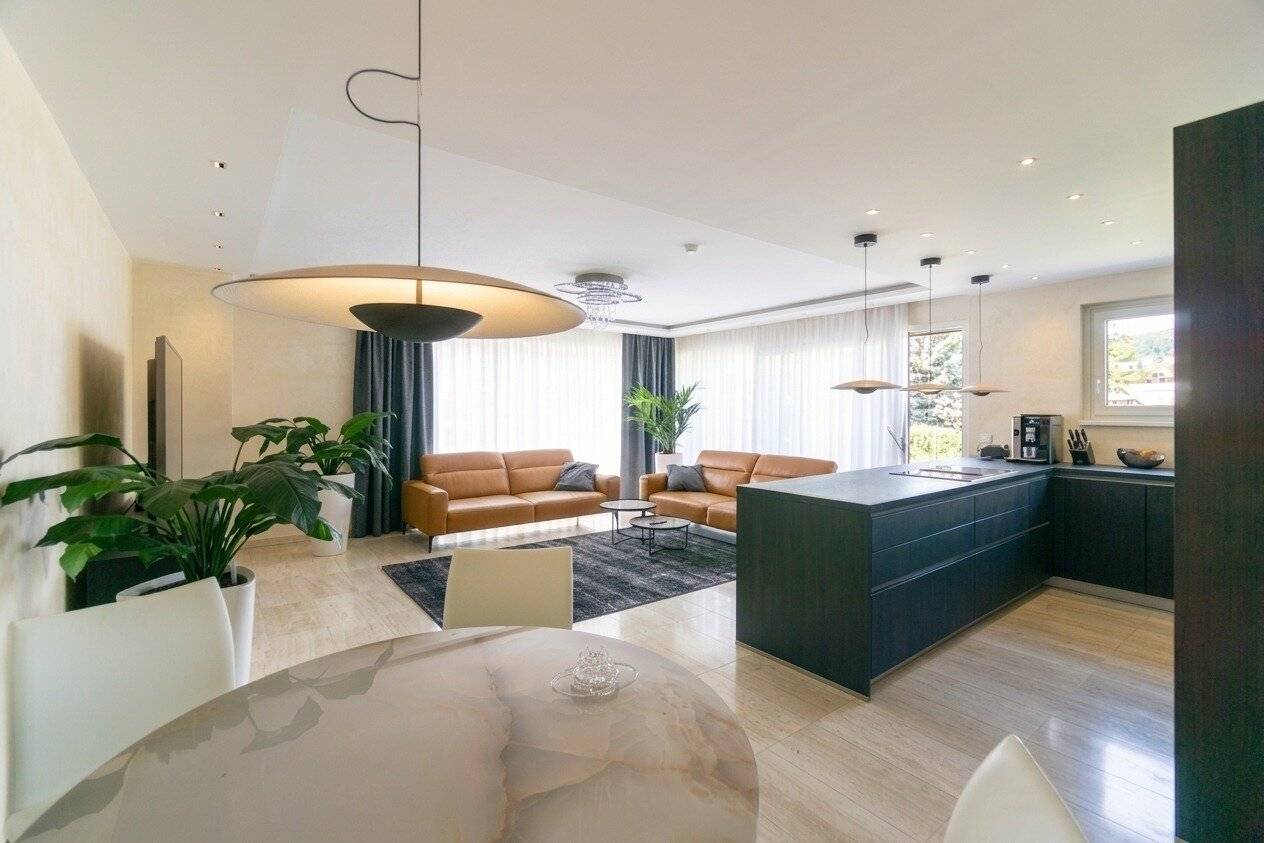 First-class equipped dream apartment with two terraces and garage parking space in absolute quiet location