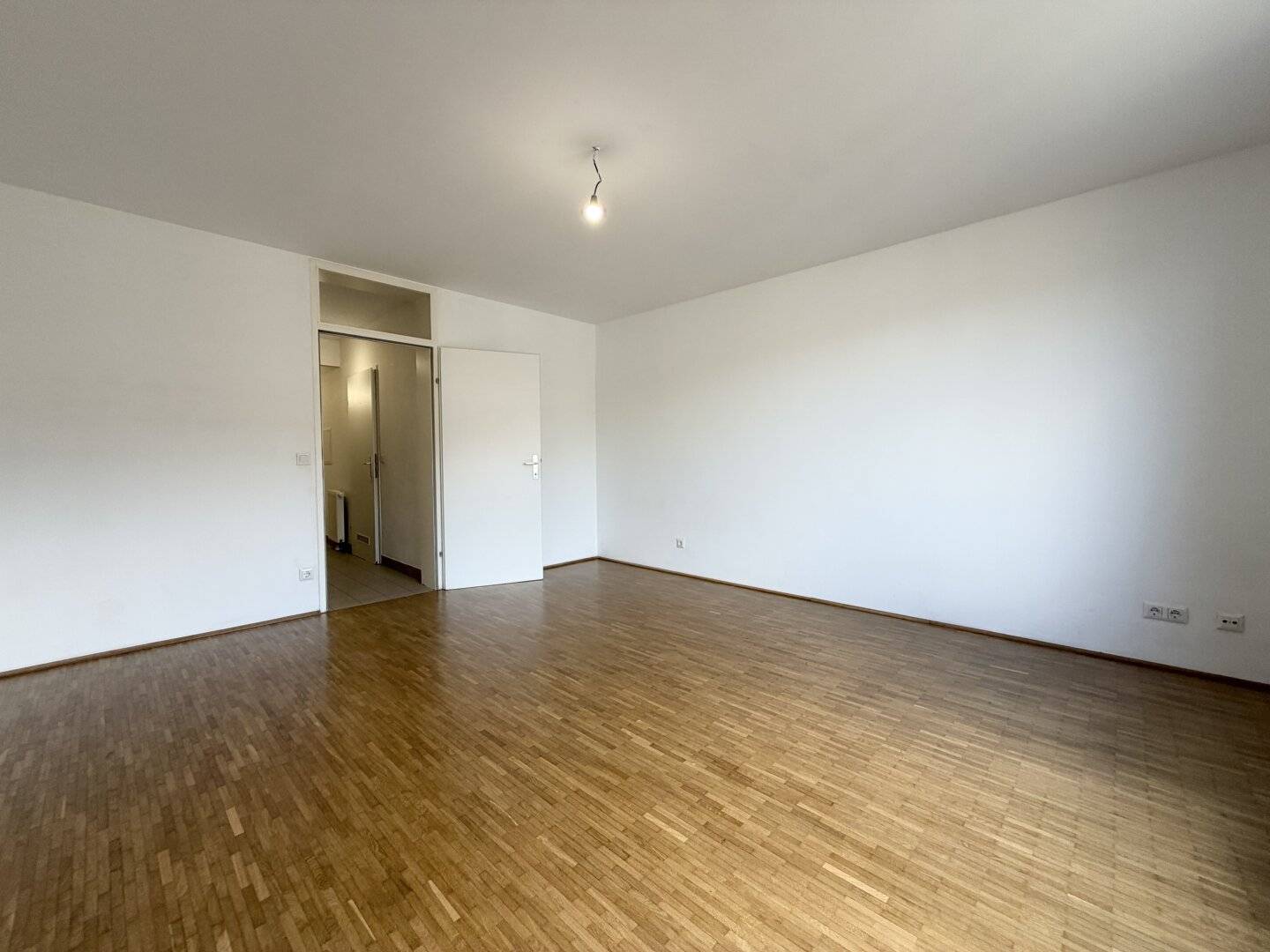 Beautiful 1-room apartment near Gellertplatz 10th district