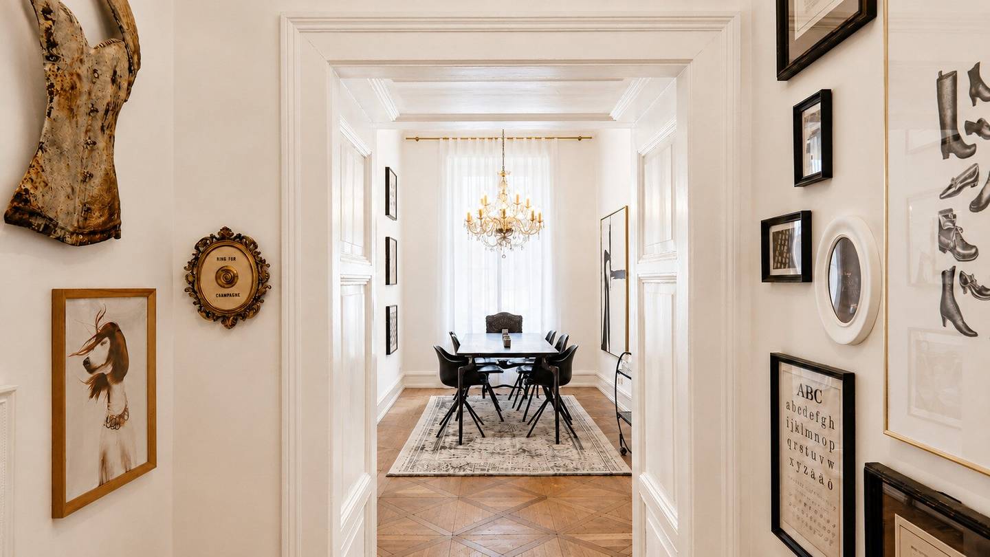 Historic Building Diamond in the Heart of Graz