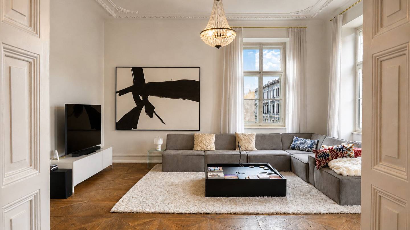 Historic Building Diamond in the Heart of Graz