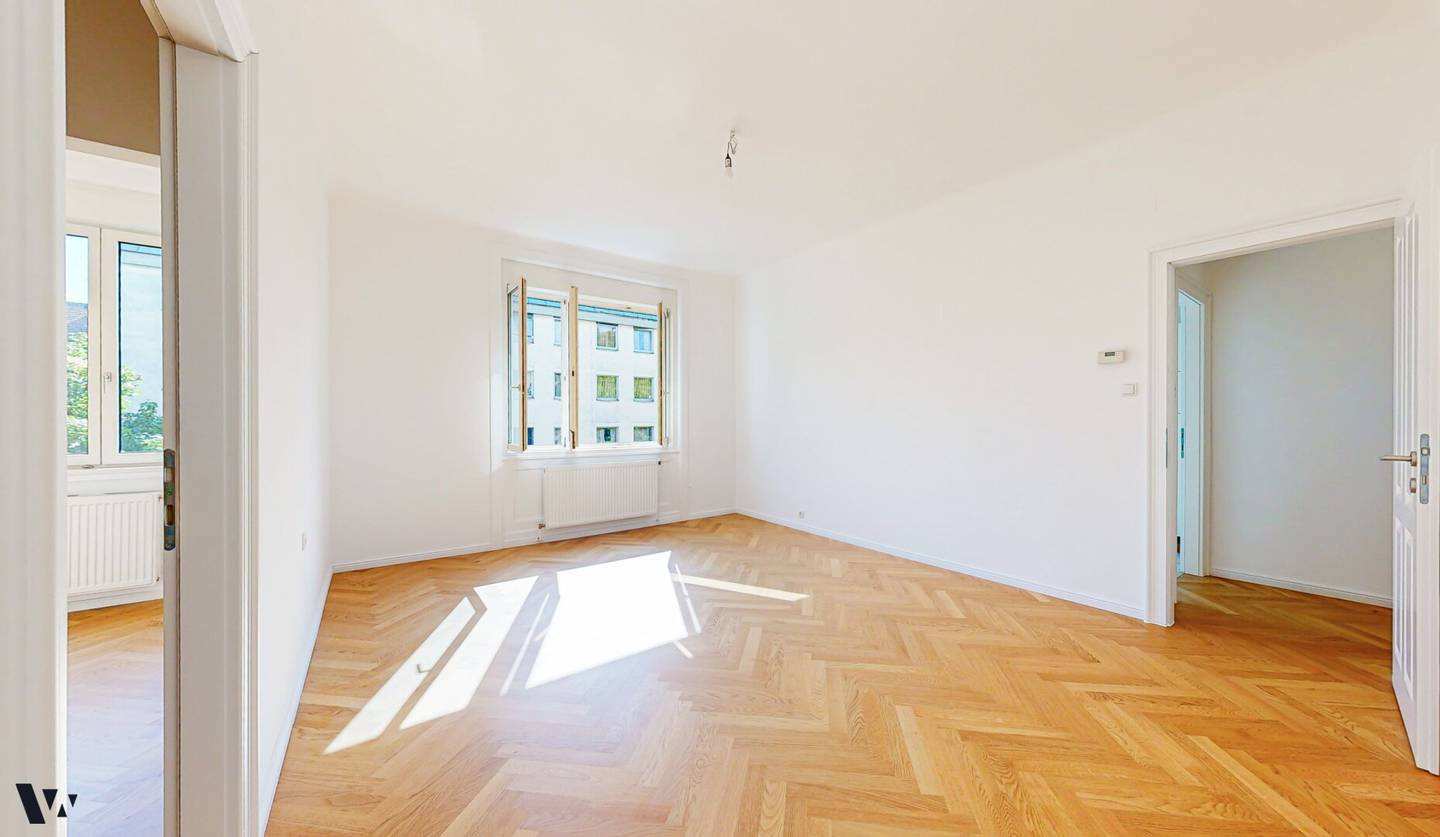LOGGIA &amp; HOFRUHELAGE | STILVOLL RENOVIERTE 2-ZIMMER-WOHNUNG IN 1070 WIEN