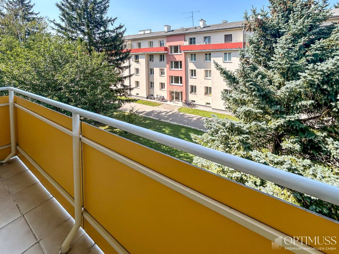 Attraktive 2-Zimmer-Eigentumswohnung mit Balkon in begehrter Grünruhelage von Baden nahe Rosarium!