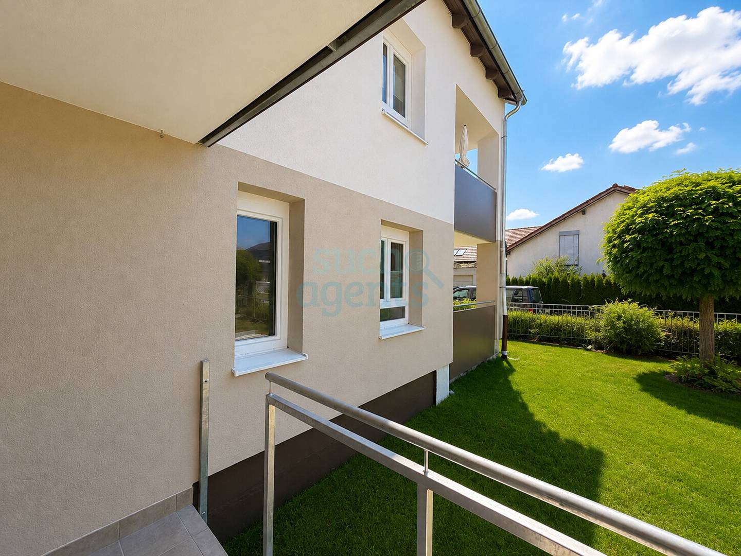 Barrier free Erdgeschosswohnung with southeast balcony and parking