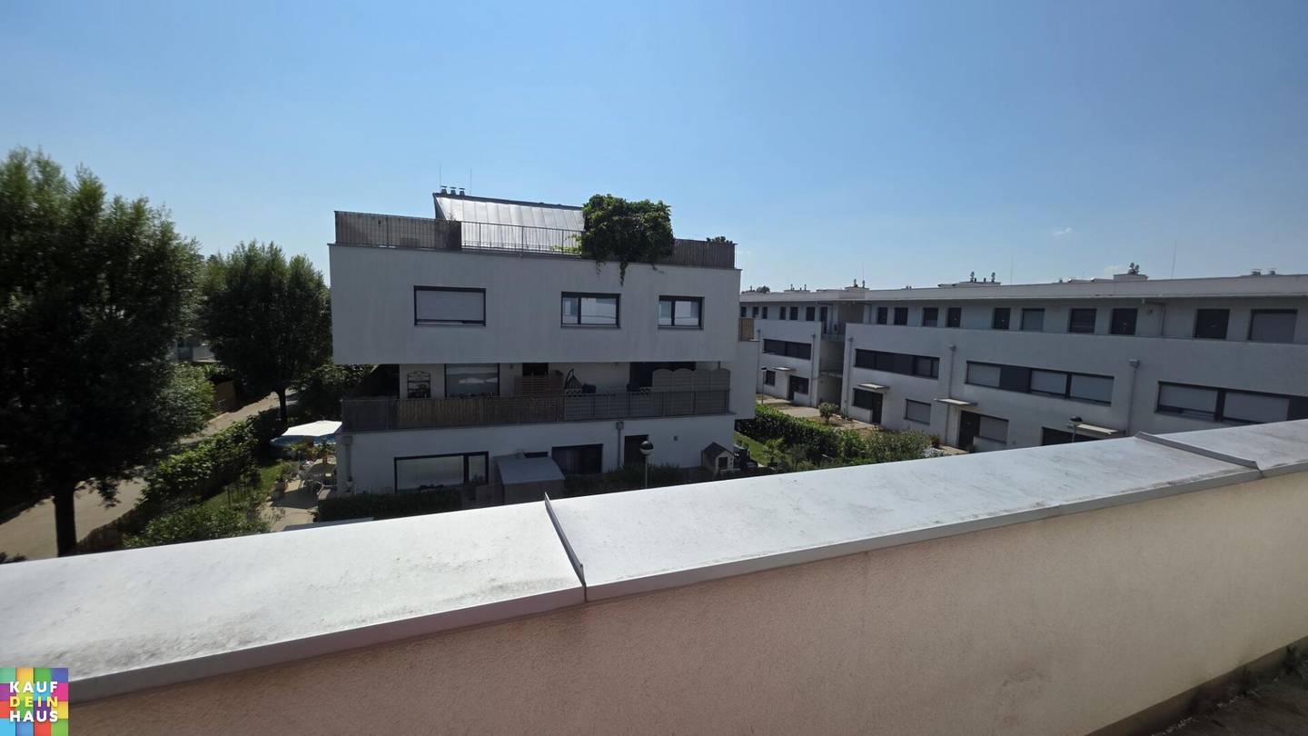 SUBSIDIZED 3 ROOM APARTMENT WITH BALCONY