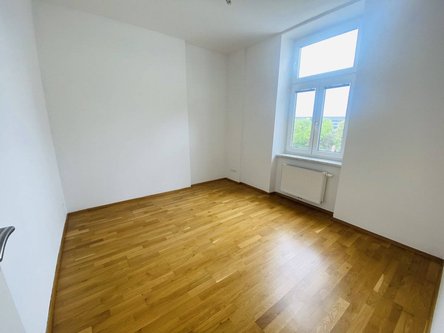 Nice 4-room apartment with south-facing balcony