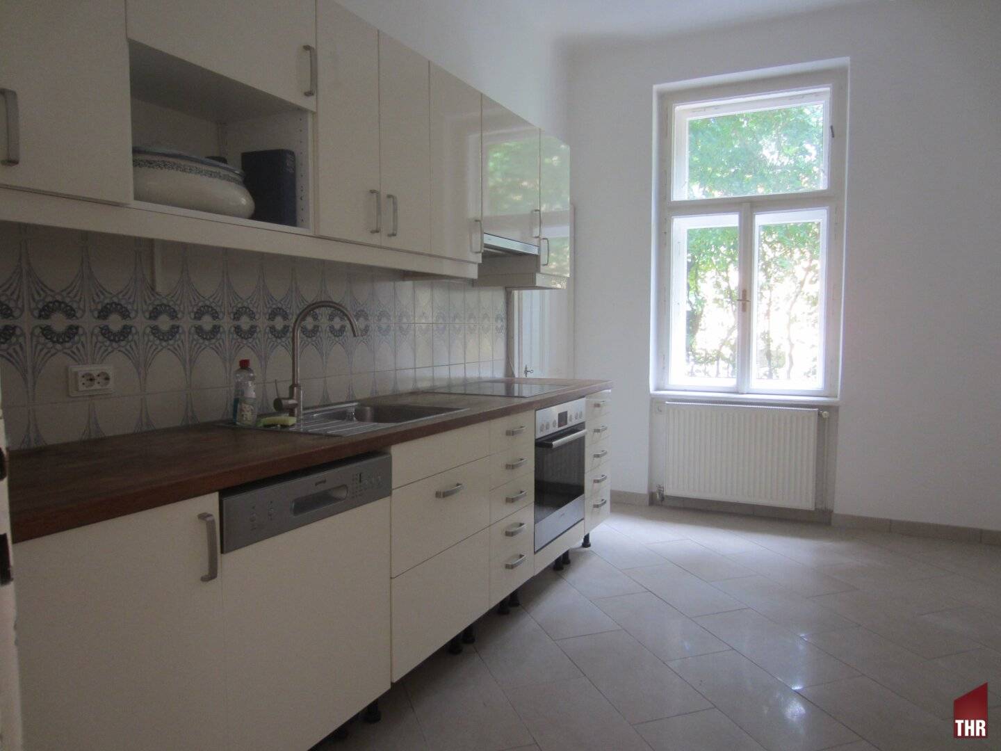 Villenetage nahe Zentrum zu mieten.