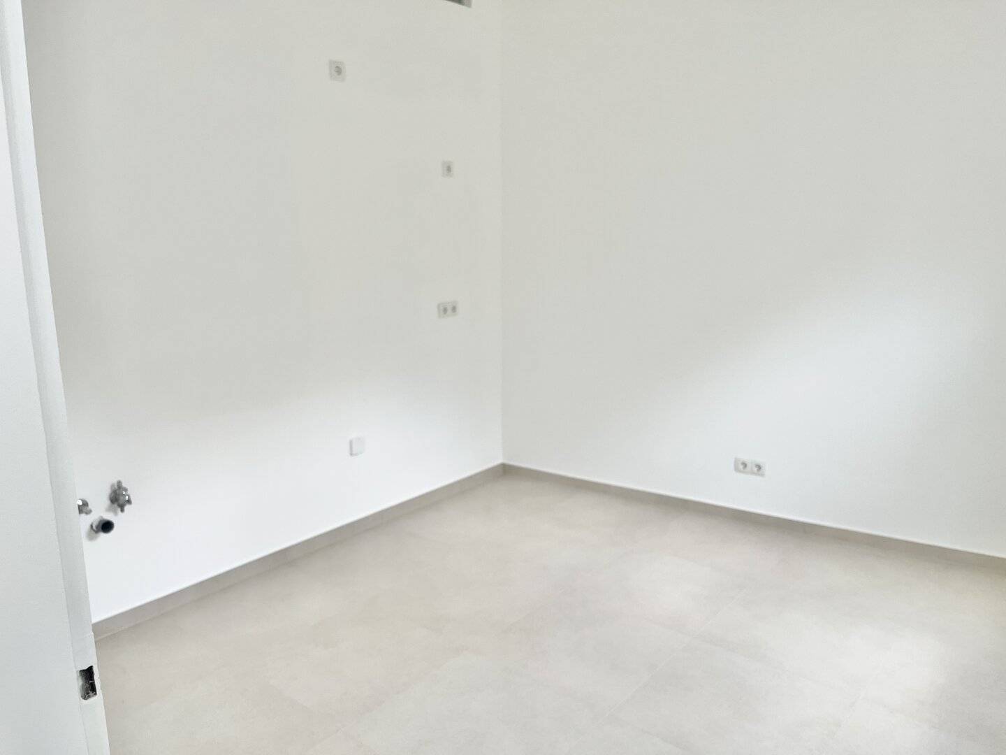 Spacious open-ended 3-room period apartment with 98 m² - Near U4 Pilgramgasse