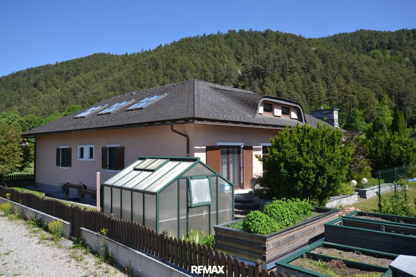 Familienparadies in Türnitz – Großzügiges Einfamilienhaus mit sonniger Terrasse und gepflegtem Garten