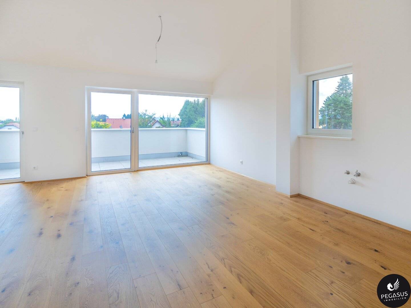 Spacious new build with west balcony – 3 rooms, lift