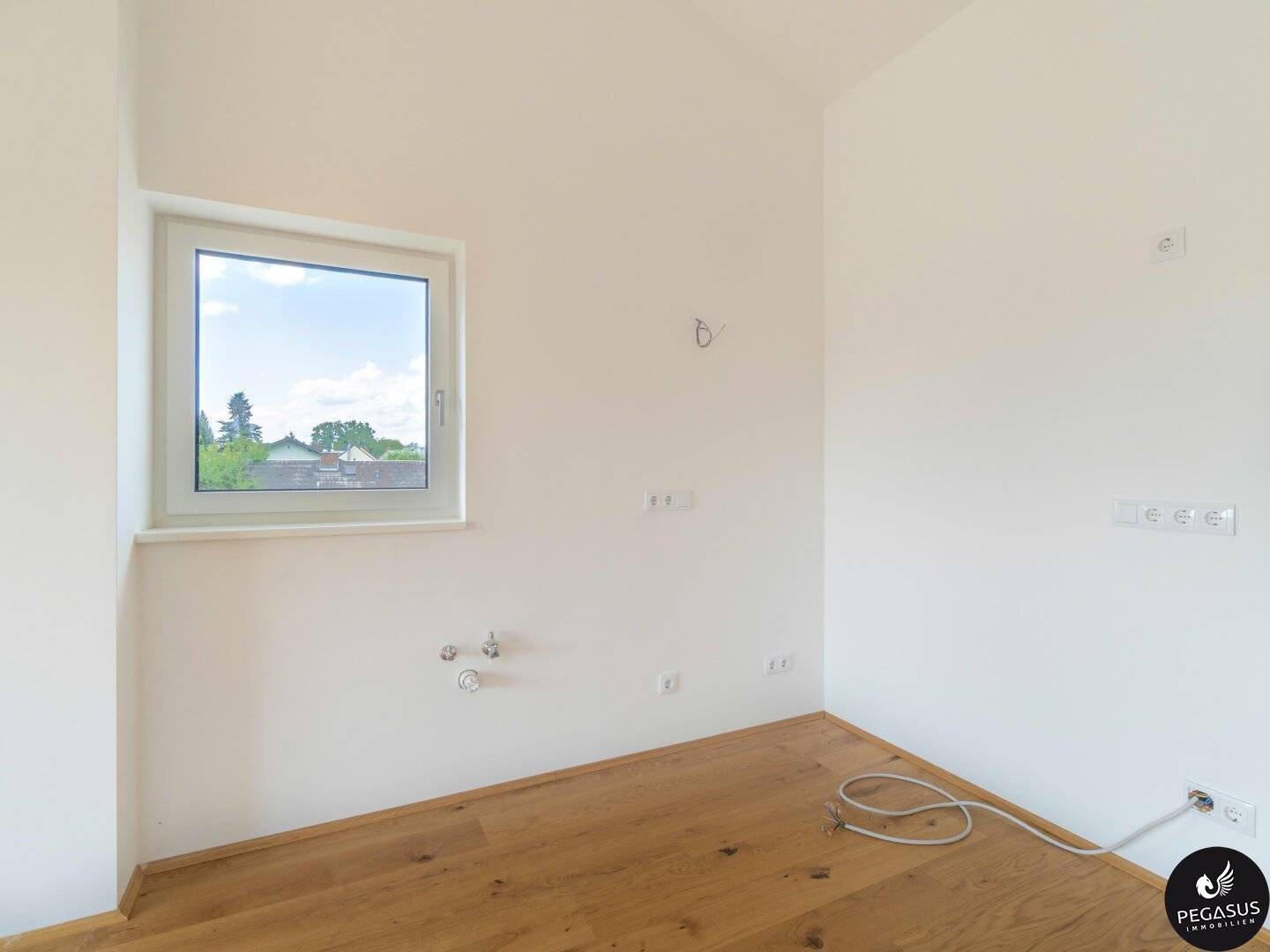 Spacious new build with west balcony – 3 rooms, lift