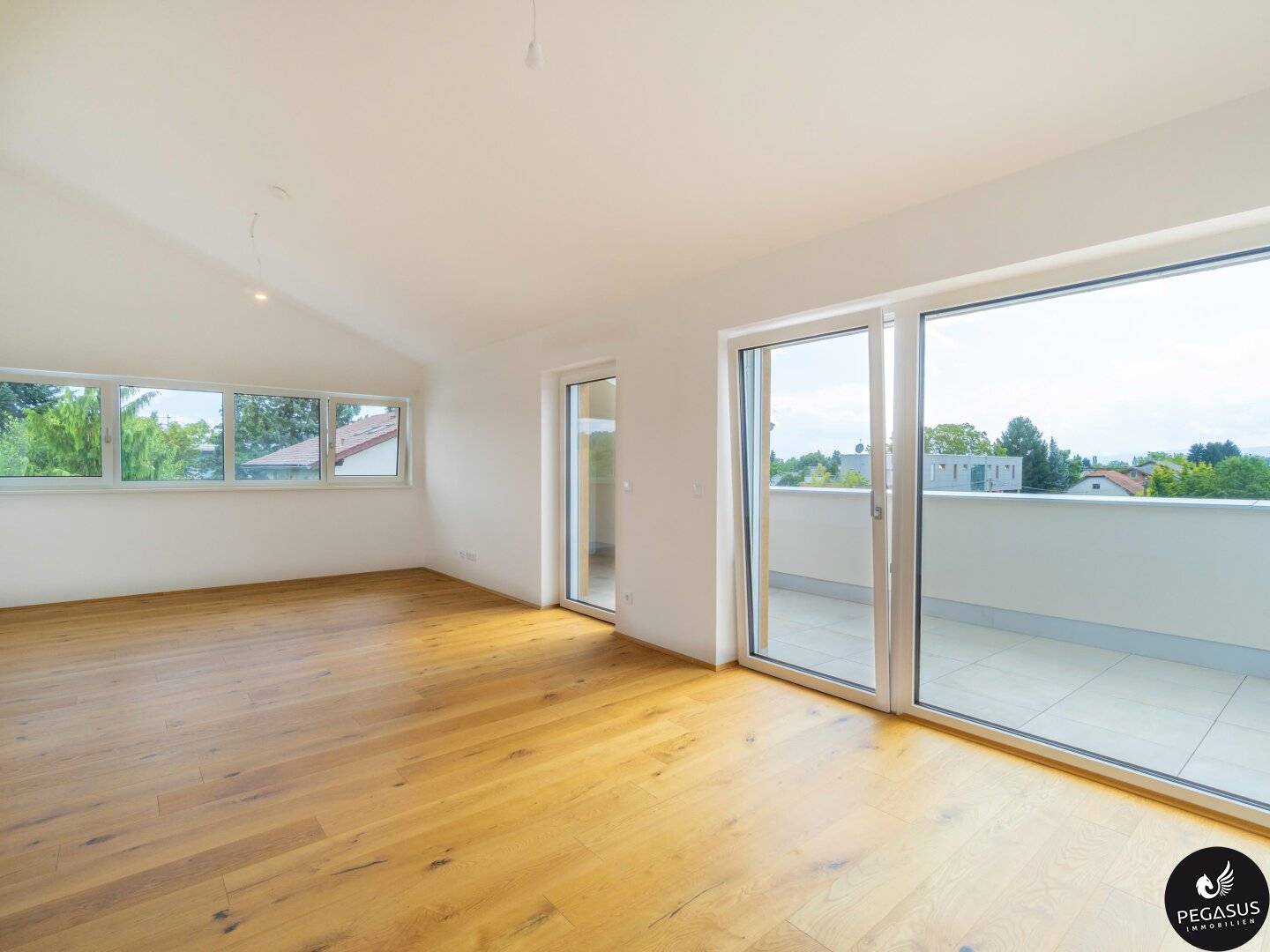Spacious new build with west balcony – 3 rooms, lift