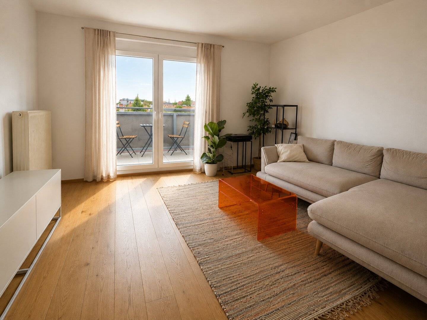Living in the city center – Bright 3-room apartment with terrace and cathedral view