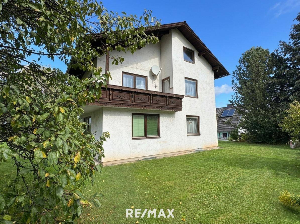 Ruhig gelegen mit großem Garten und Bergblick Familienwohnung