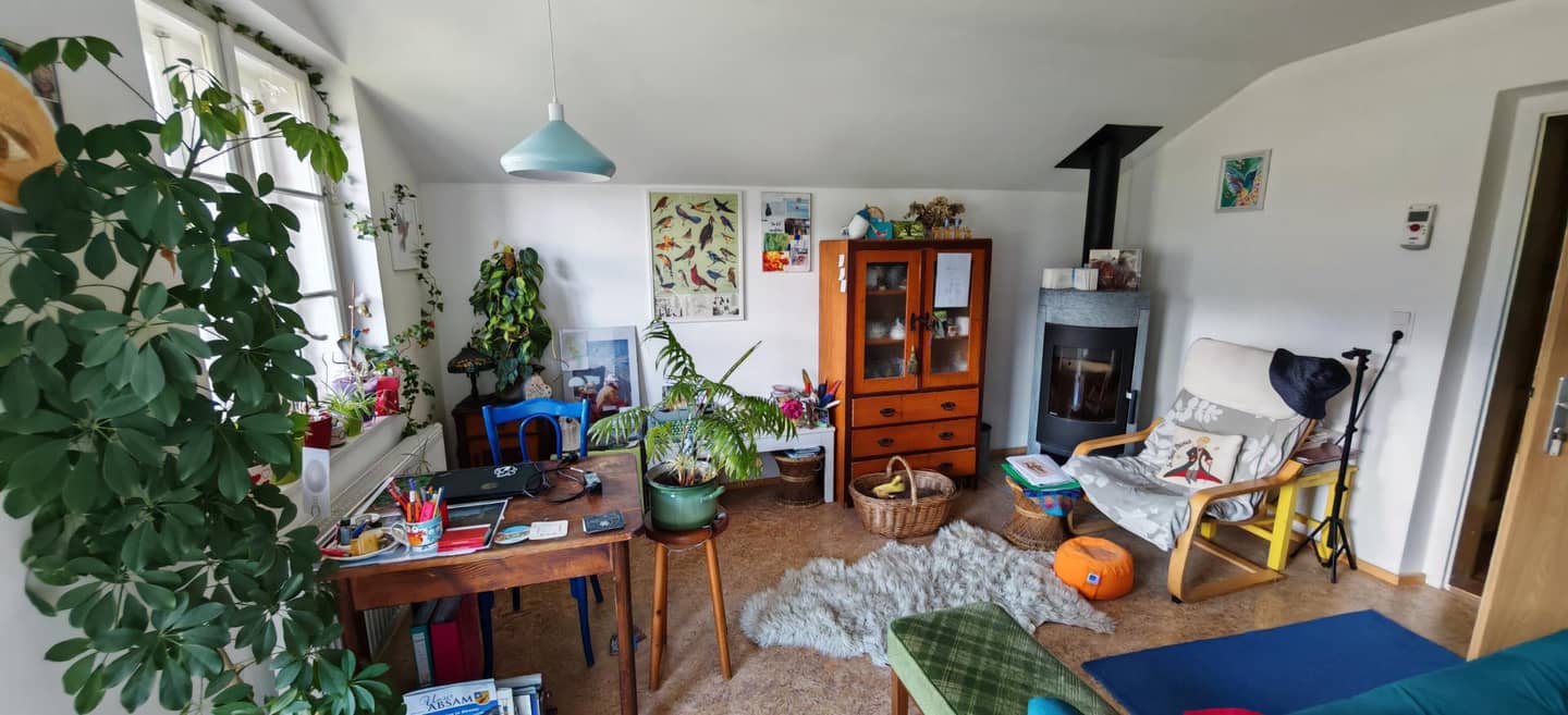Family apartment with development potential in a central location