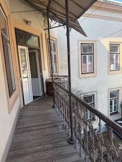 Anlegerwohnung provisionsfrei mit Dachausbaupotenzial