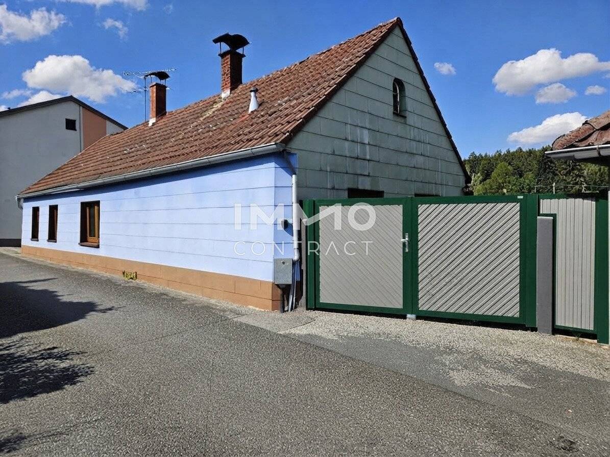 Small house with large plot (near 3812 Groß-Siegharts)
