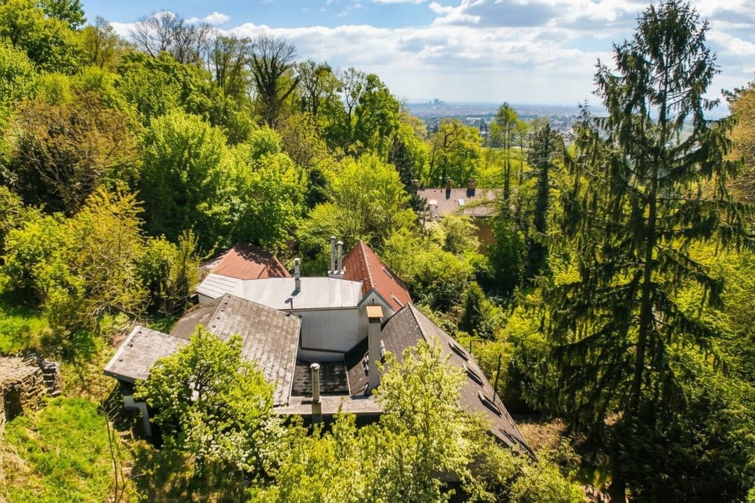Ehemaliges Weinhauerhaus in einzigartiger Sieveringer Lage wartet auf Revitalisierung!