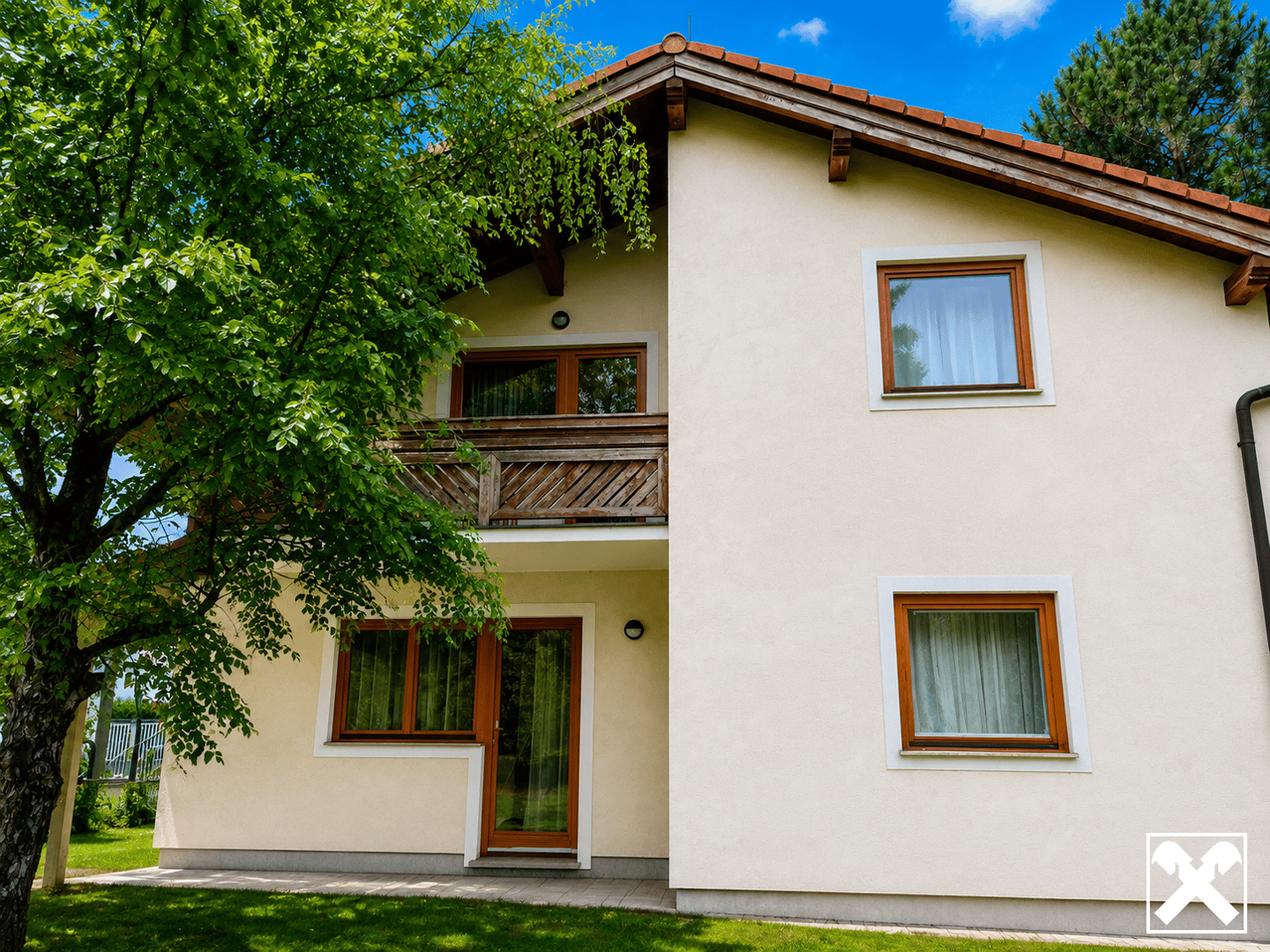 Gepflegtes Wohnen mit Pool und Garten Familienwohnung