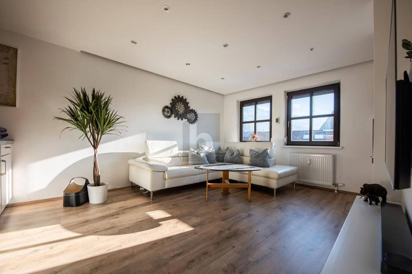 Möblierte hochwertig renovierte Wohnung mit Bergblick