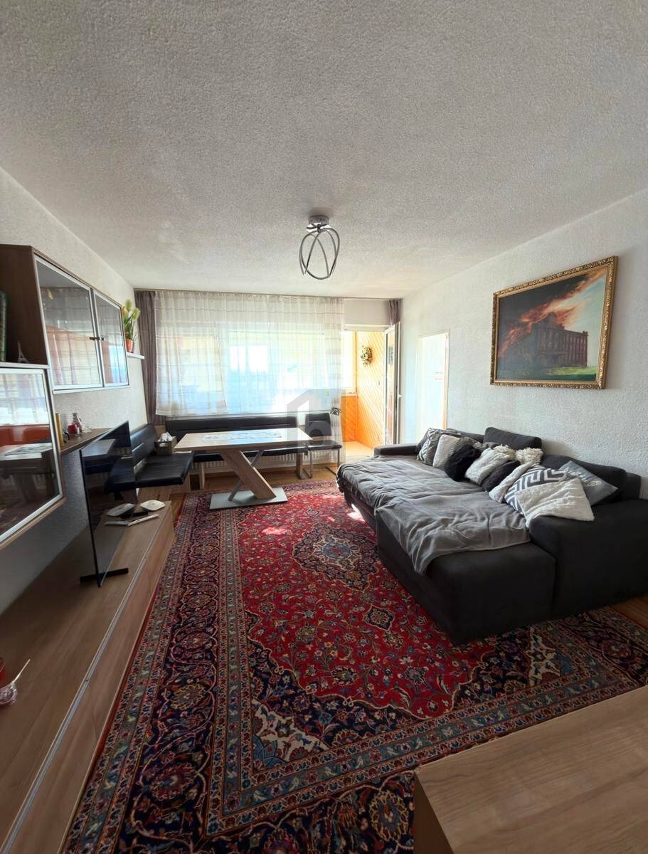 Wohnung with river view and private underground parking