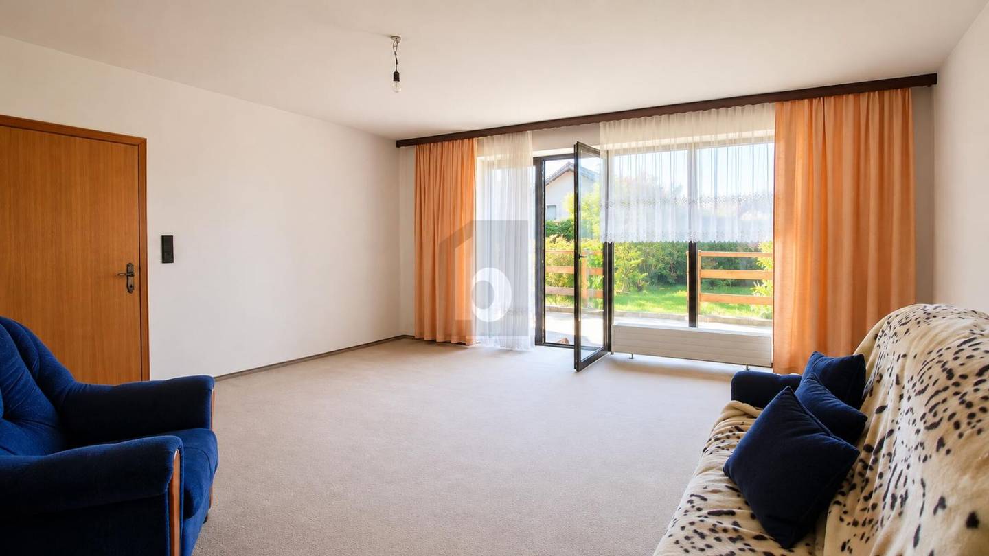 Erdgeschosswohnung mit großem Garten und überdachter Terrasse