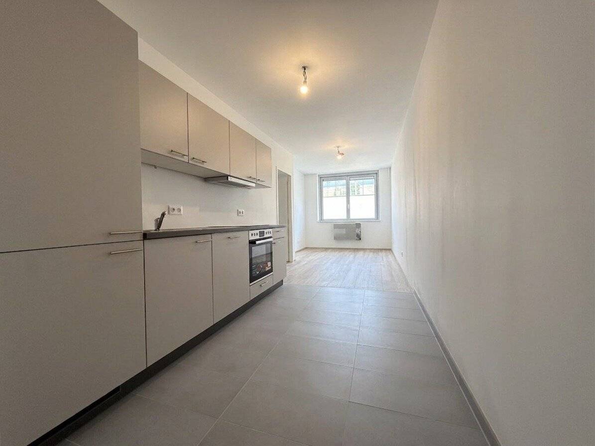 Only a few steps from U4 U6 New and cooled 2-room apartment