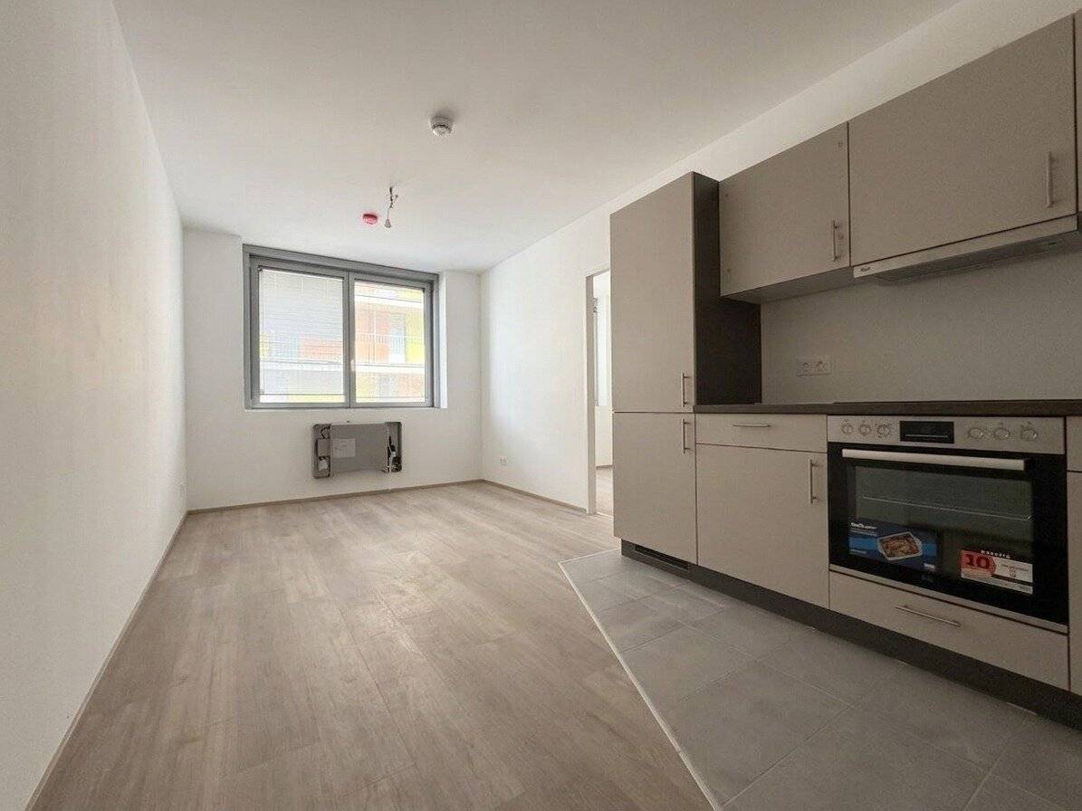 Only a few steps to U4 U6 Längenfeldgasse! New 2-room apartment with cooling