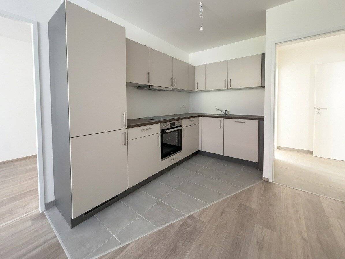 Only a few steps to U4 U6 Längenfeldgasse! New 2-room apartment with cooling