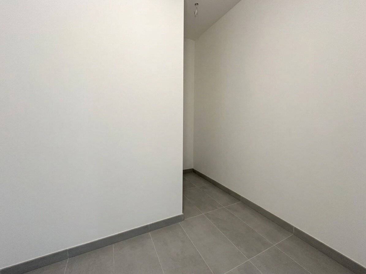 Spacious and cooled 3-room apartment with top connection to U4/U6 First occupancy