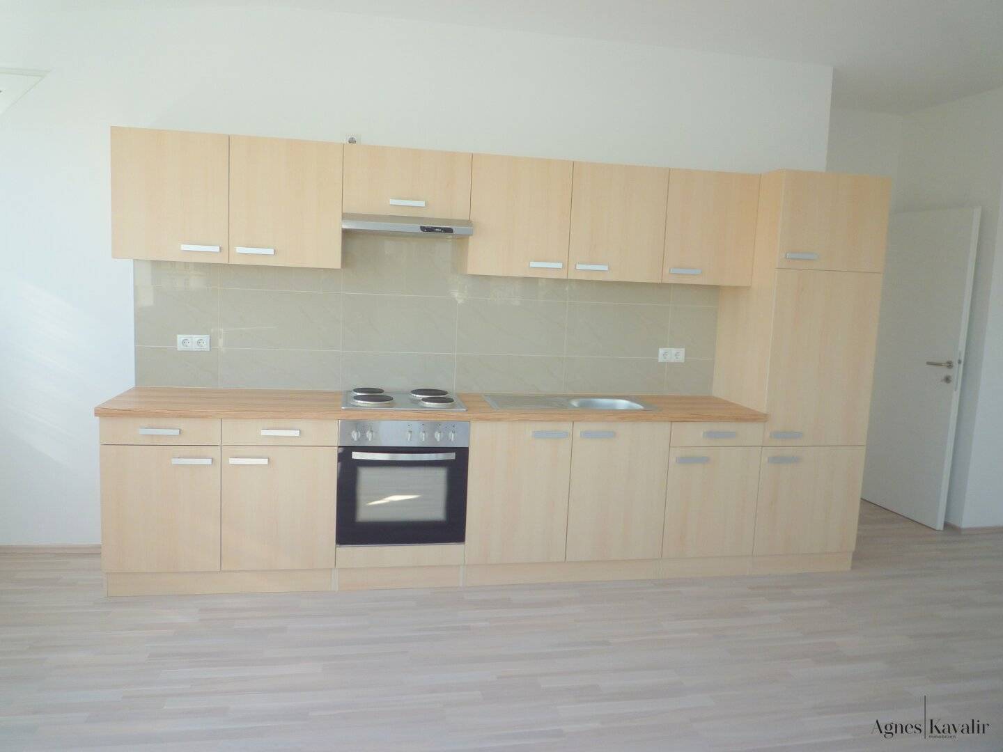 Top penthouse with approx. 300m2 communal terrace and air conditioning