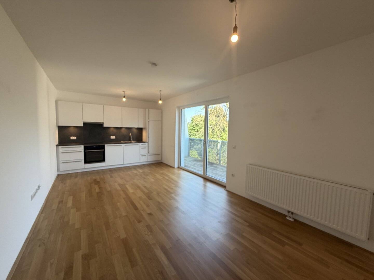 Tulln | Bright and Quiet 2-room Apartment | Balcony | with Parking Space | available immediately