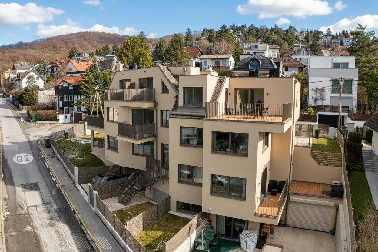 First Occupancy: Semi-Detached House on Satzberg