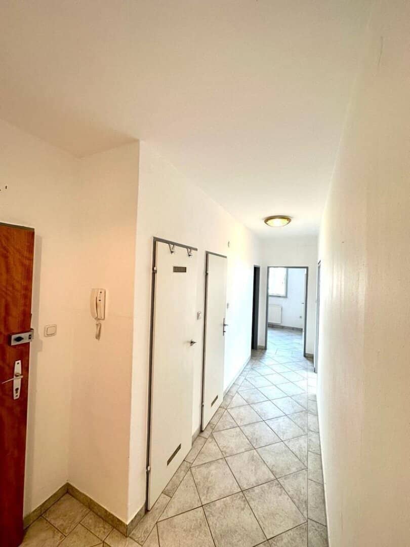 Toll aufgeteiltes, gemütliches 38 m2 Mietappartment (1.5 Zimmer) mit Loggia in St. Pölten