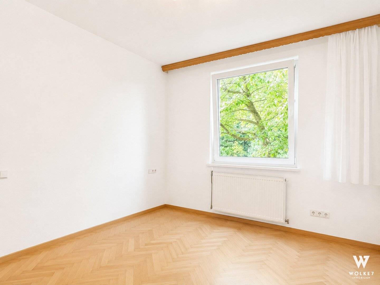 Wohnen im Grünen mit hervorragender Anbindung - gepflegte 2-Zimmer-Wohnung mit Gartennutzung