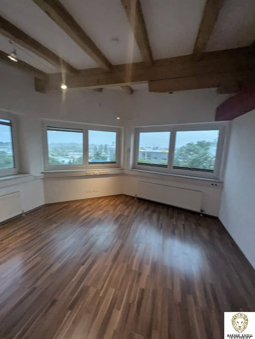 Attractive office / practice premises on the 2nd floor – 108 m² in Vomp