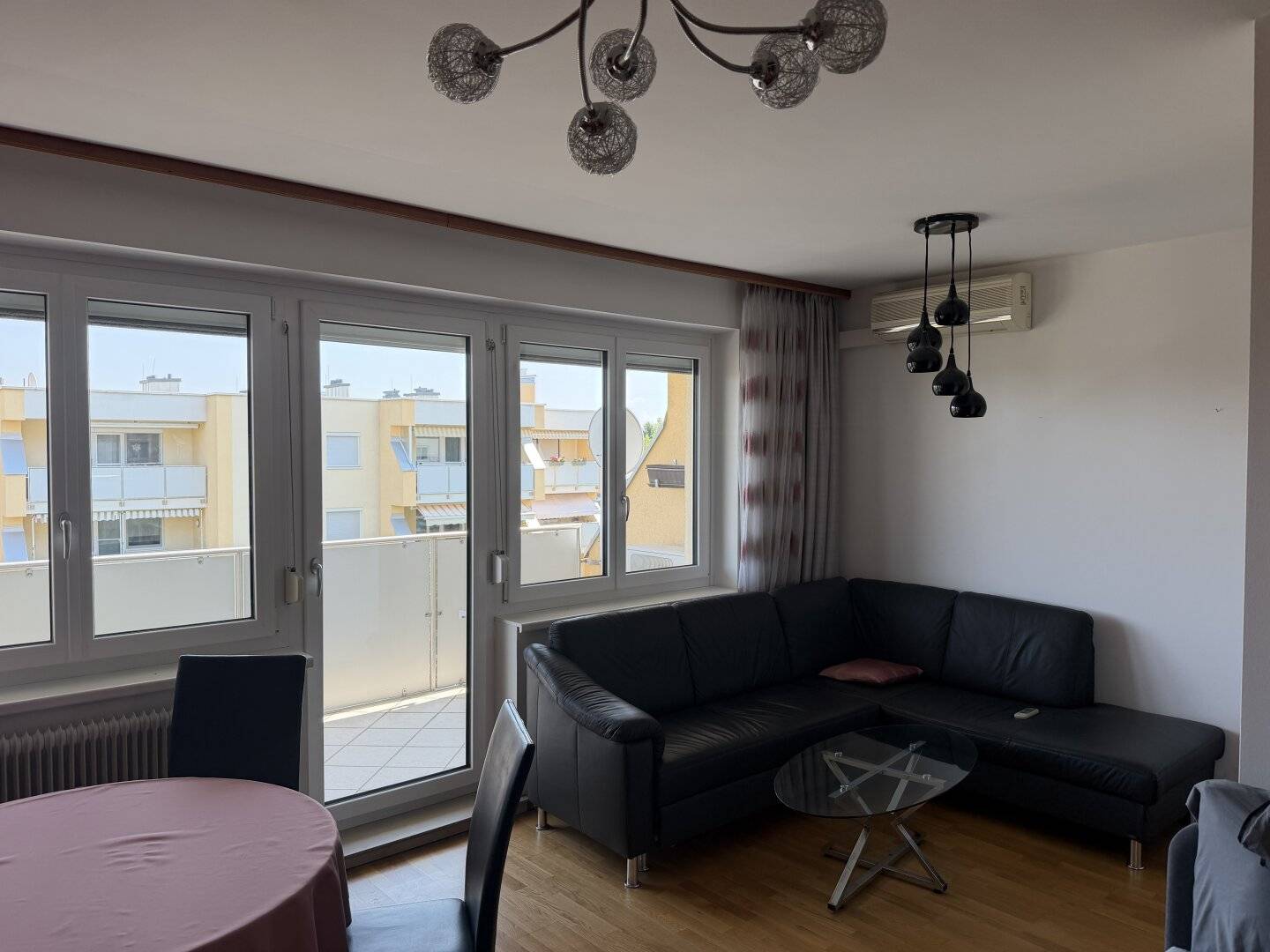 Großzügige 2-Zimmerwohnung mit Balkon, gepflegter Zustand, Ruhelage