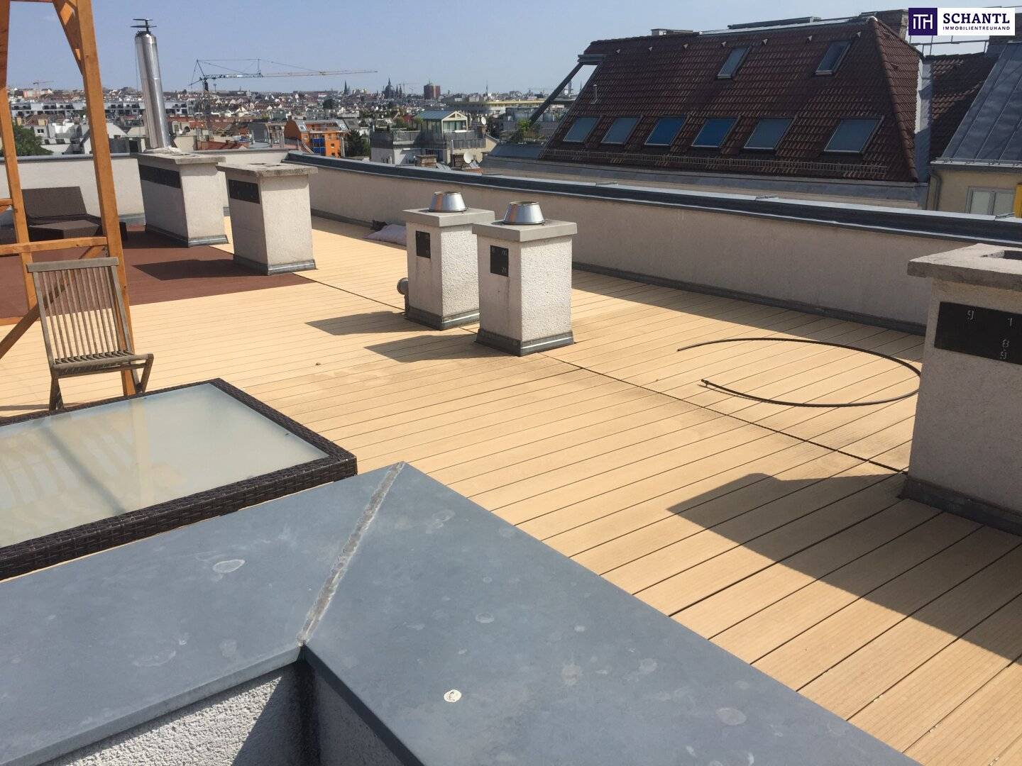 RARITY NEAR SCHÖNBRUNN | Penthouse Loft with two terraces and wide view over Vienna | Air conditioning | Elevator