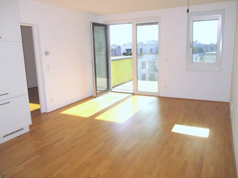 U-Bahn vor der Tür, Balkon mit Aussicht, superruhig, neuwertig (2019), modern
