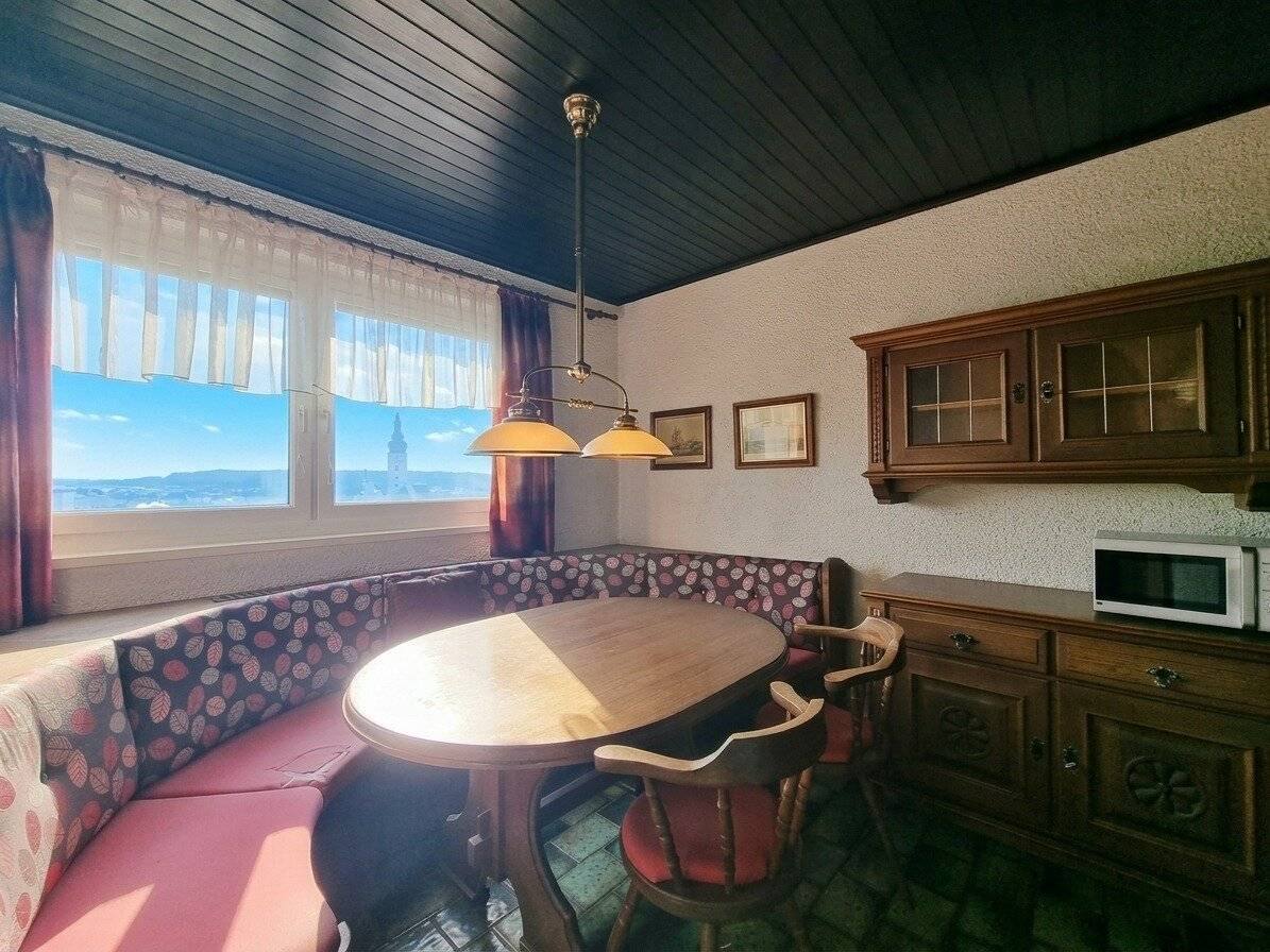 104 m² in the middle of St. Pölten – 4 rooms, loggia and attractive cash purchase price