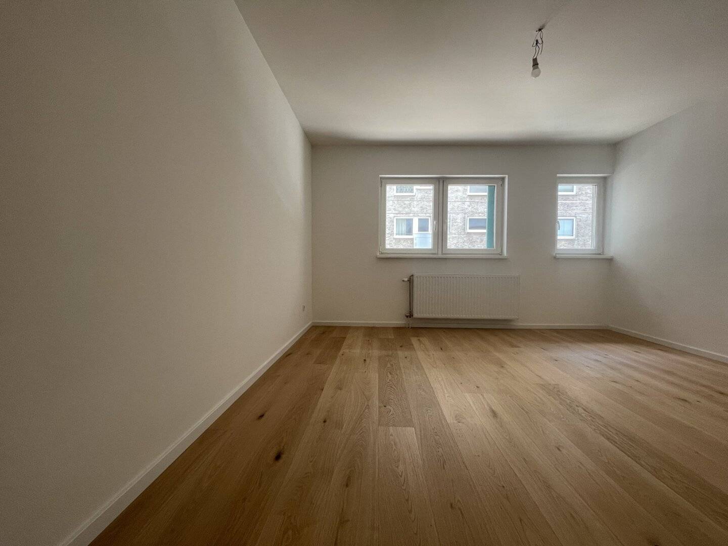 2-room apartment in prime location of the 7th district including garage parking space