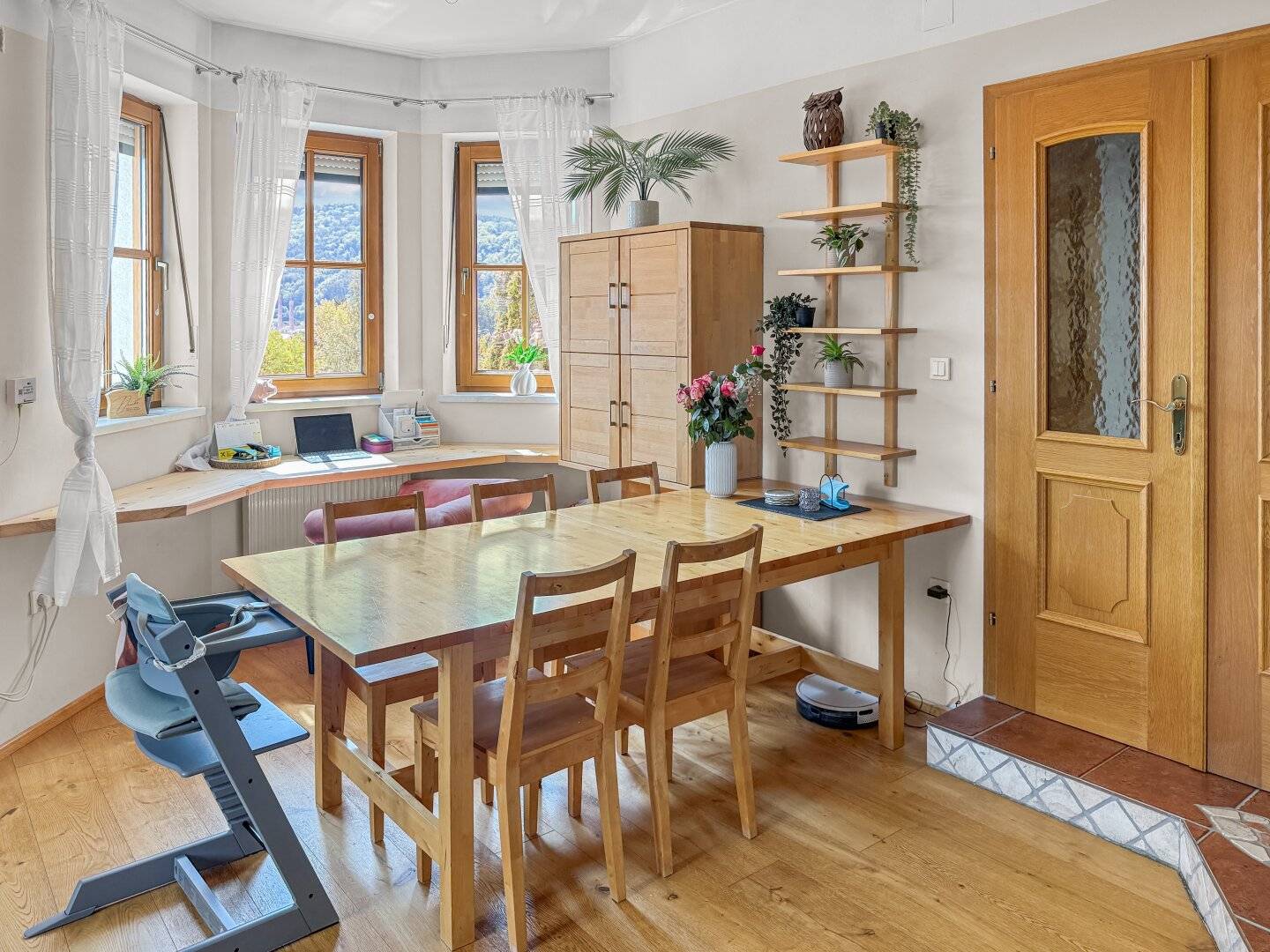 Wo Ruhe zu Hause ist – Ein- oder Zweifamilienhaus mit Pool &amp; Panoramablick bei Bad Erlach