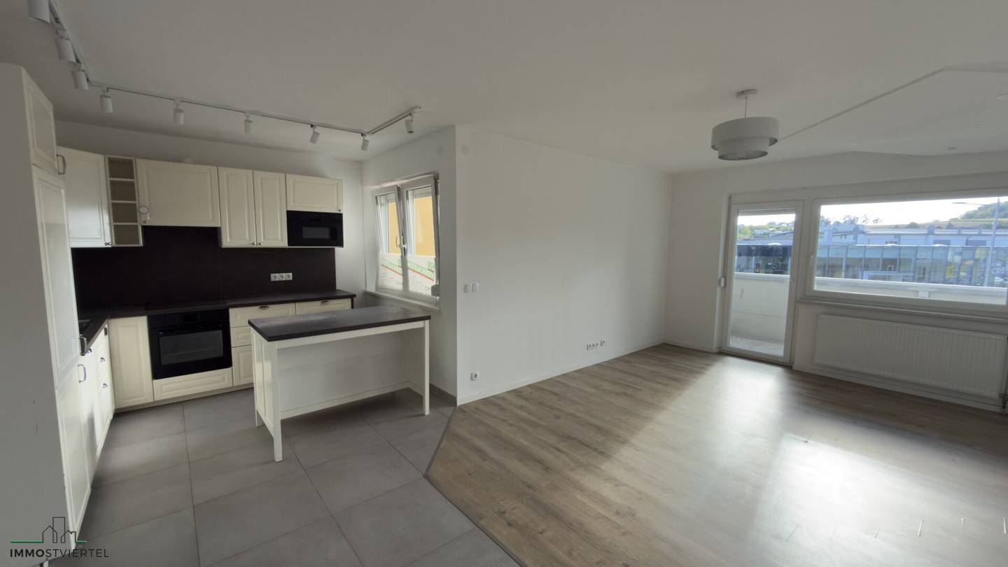 Schöne sanierte Eigentumswohnung mit Loggia in Wieselburg!