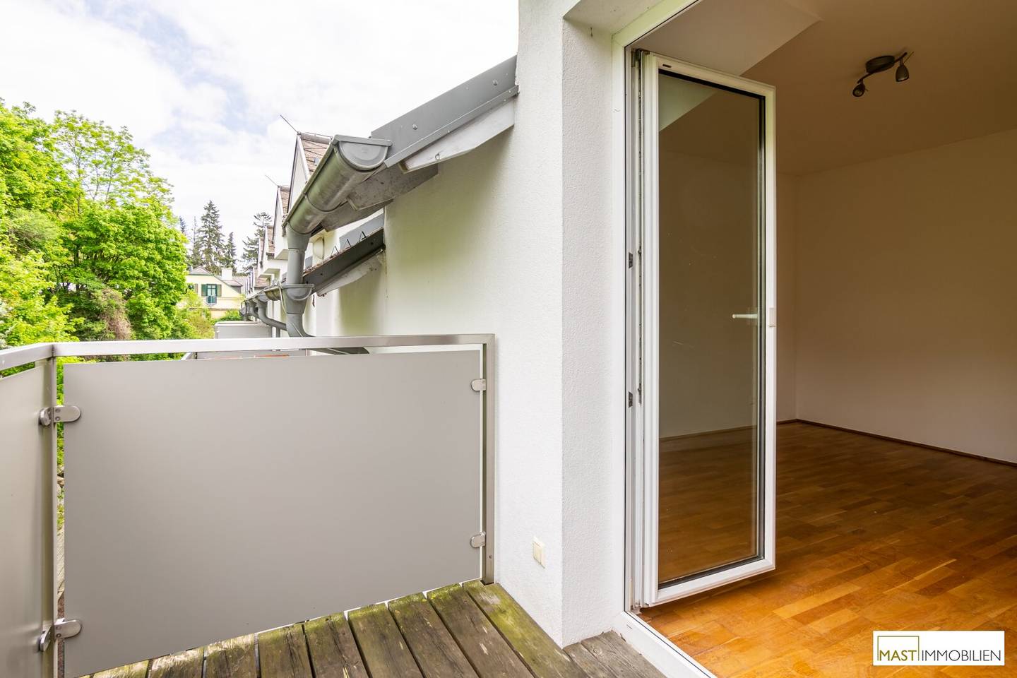 Commission-free - 3-room attic apartment incl. 2 outdoor areas in Klosterneuburg - Kierling